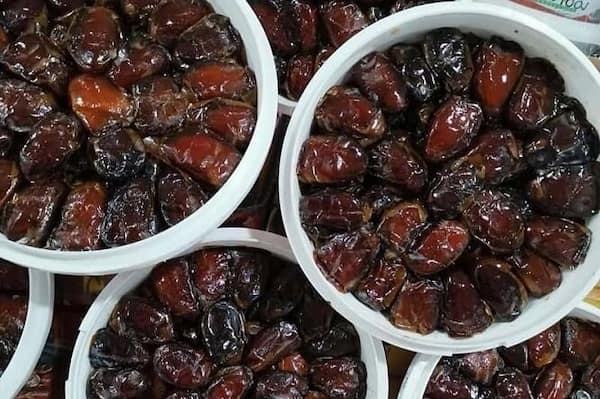 تصویر 3 از قیمت خرید خرمای پیارم + فروش ویژه